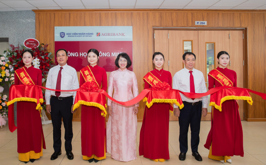 Agribank tài trợ phòng học thông minh cho Học viện Ngân hàng, thúc đẩy đào tạo nhân lực số
