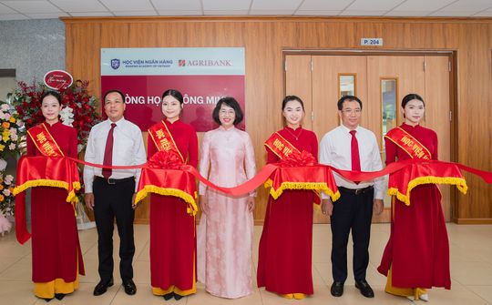 Agribank tài trợ phòng học thông minh cho Học viện Ngân hàng, thúc đẩy đào tạo nhân lực số