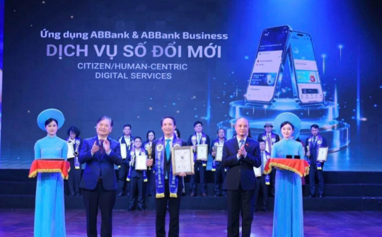 ABBank nhận giải Dịch vụ số xuất sắc