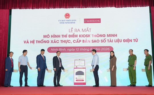 Agribank đồng hành Ninh Bình triển khai Trạm dịch vụ công số