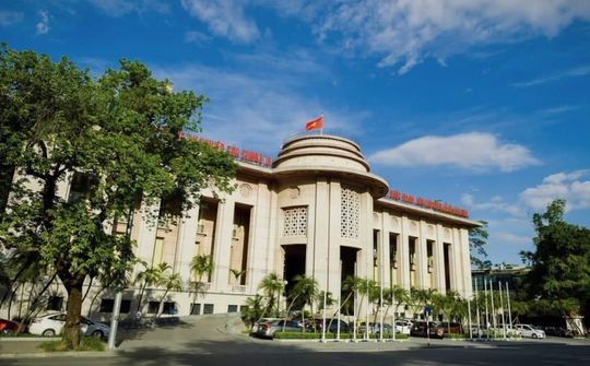 NHNN nâng tỷ lệ vốn ngắn hạn cho vay trung dài hạn từ 30% lên 40%, hỗ trợ mục tiêu tăng trưởng "2 con số"