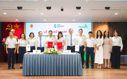 Vietcombank và Cục Thuế ký thỏa thuận hỗ trợ hộ kinh doanh chuyển đổi số