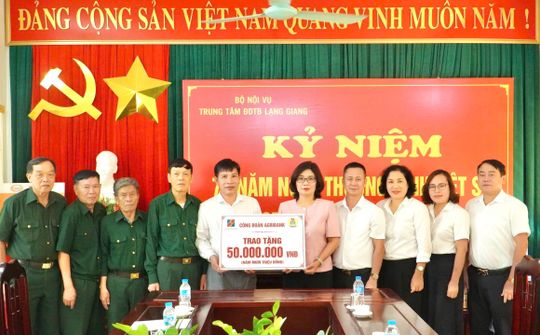 Công đoàn Agribank tặng quà, tri ân tại các trung tâm điều dưỡng người có công