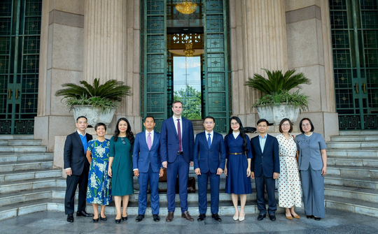 Thống đốc Phạm Đức Ấn làm việc với Trưởng đại diện đương nhiệm và kế nhiệm của IMF