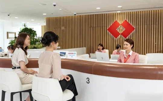 Techcombank posts record Q2 profit on strong fee income and digital growth