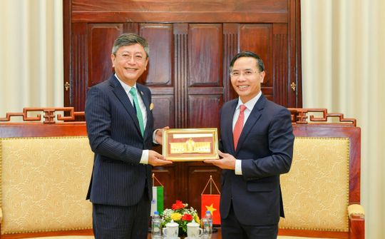 Thống đốc Phạm Đức Ấn tiếp Đại sứ Đặc mệnh toàn quyền Cộng hòa Ấn Độ tại Việt Nam
