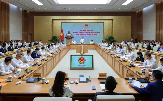 Thủ tướng Chính phủ làm việc với Ngân hàng Nhà nước Việt Nam và hệ thống các tổ chức tín dụng