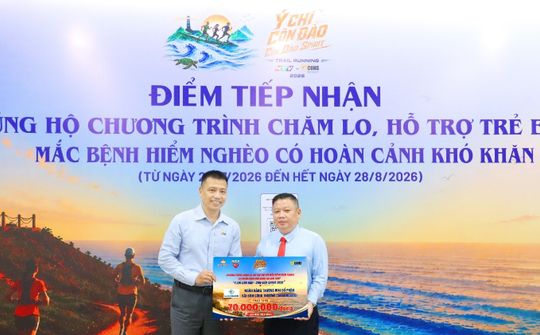SAIGONBANK trao 70 triệu đồng cho Quỹ "Chung một tấm lòng" - HTV