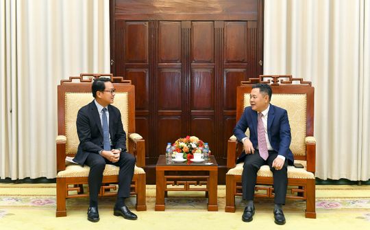 Phó Thống đốc Nguyễn Ngọc Cảnh tiếp lãnh đạo Tập đoàn United Overseas Bank
