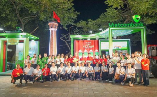 Hơn 20.000 cán bộ, nhân viên Vietcombank tham gia sự kiện đi bộ xác lập kỷ lục Guinness thế giới