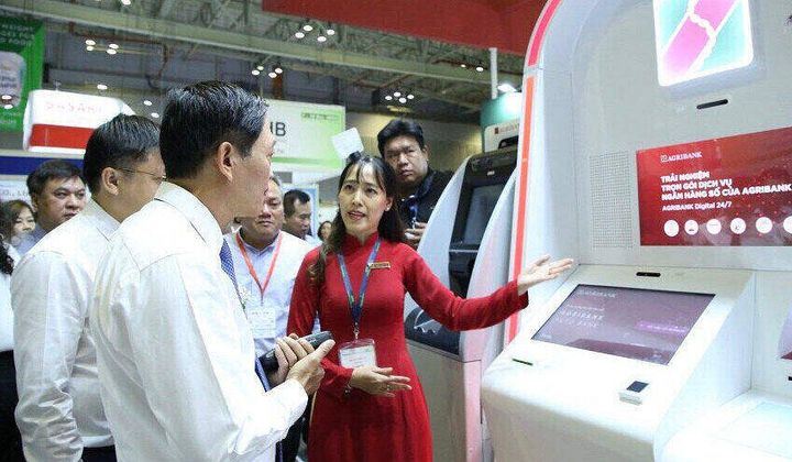 Ngân hàng Agribank chuyển đổi số lấy khách hàng làm trọng tâm
