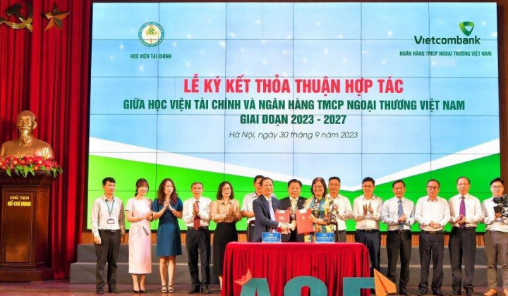 Vietcombank và Học viện Tài chính tiếp tục ký kết thỏa thuận hợp tác giai đoạn 2023