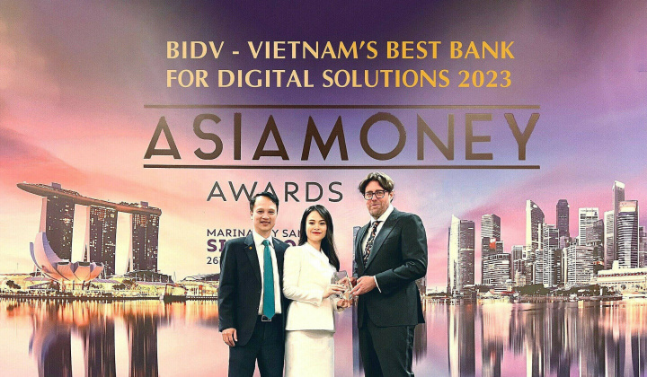 BIDV nhận giải 'Ngân hàng cung cấp giải pháp số hàng đầu Việt Nam'