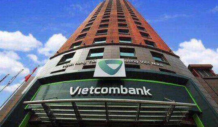 Vietcombank tiếp tục hạ lãi suất huy động