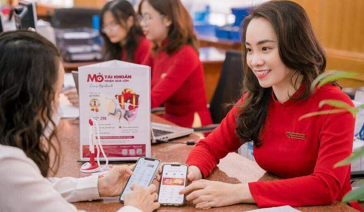 Fitch Ratings xếp hạng nhà phát hành dài hạn đối với Agribank ở mức BB, triển vọng “Tích cực”