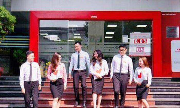 Techcombank miễn nhiệm Phó Tổng giám đốc