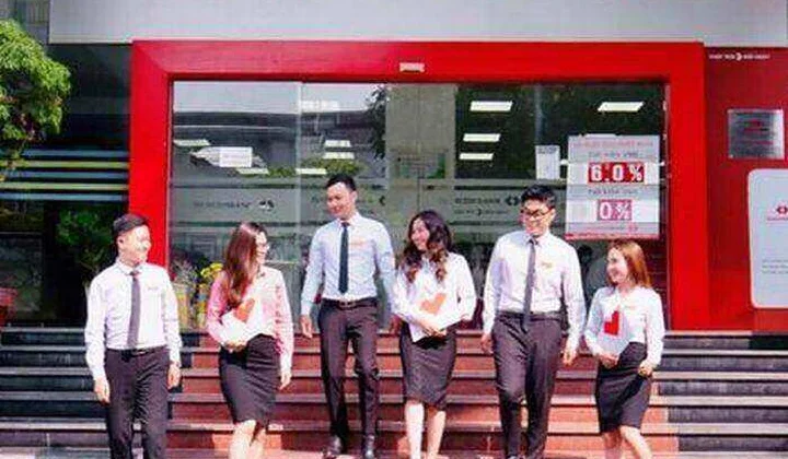 Techcombank miễn nhiệm Phó Tổng giám đốc