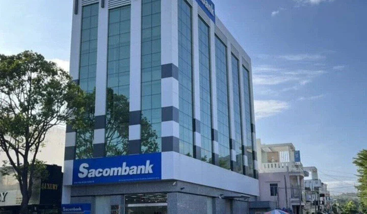 Sacombank đảm bảo quyền lợi cho khách tại Phòng giao dịch Cam Ranh