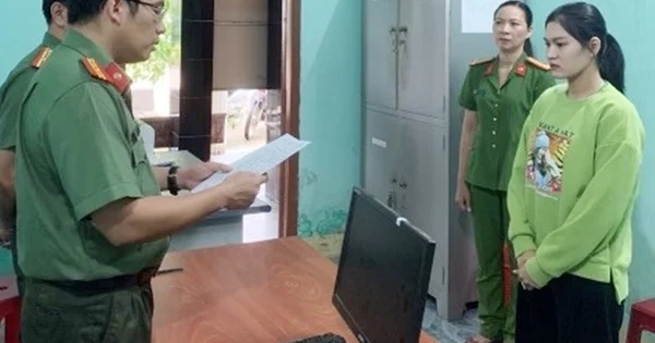 Giả danh nhân viên ngân hàng lừa người có thẻ tín dụng