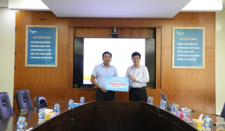 DongA Bank ủng hộ quỹ xã hội phường 3, quận Phú Nhuận, TP Hồ Chí Minh