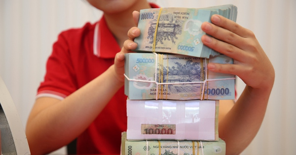 Hệ lụy của "rủ nhau bùng nợ" trong cho vay tiêu dùng