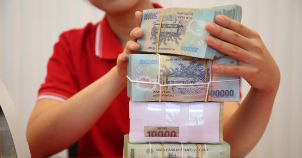 Hệ lụy của "rủ nhau bùng nợ" trong cho vay tiêu dùng