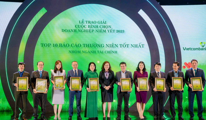 Vietcombank lọt top 10 báo cáo thường niên tốt nhất