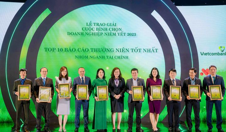 Vietcombank lọt top 10 báo cáo thường niên tốt nhất