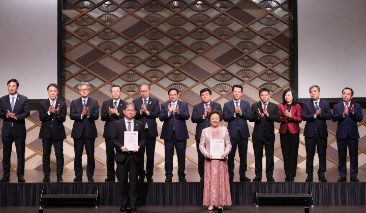 SeABank và AEON Financial Service trao hợp đồng chuyển nhượng Công ty Tài chính PTF