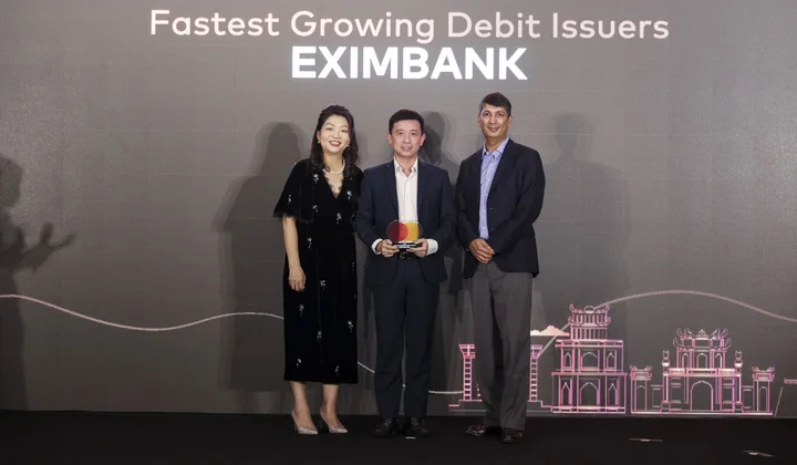 Eximbank nhận giải thưởng "Fastest Growing Debit Issuers" từ Mastercard