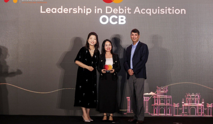 OCB nhận 2 giải thưởng lớn từ Mastercard, dẫn đầu thị phần thẻ ghi nợ tại Việt Nam
