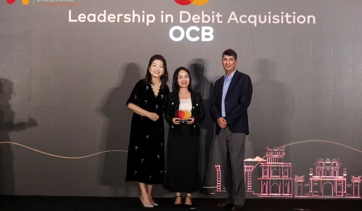 OCB nhận 2 giải thưởng lớn từ Mastercard, dẫn đầu thị phần thẻ ghi nợ tại Việt Nam
