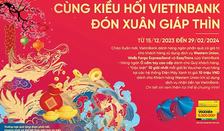 Khách hàng nhận tiền kiều hối qua VietinBank được tặng quà