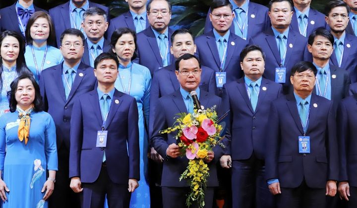 Ban chấp hành Tổng Liên đoàn Lao động Việt Nam khóa XIII ra mắt Đại hội