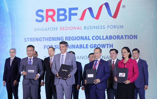 Techcombank ký hợp tác cùng cộng đồng doanh nghiệp Singapore