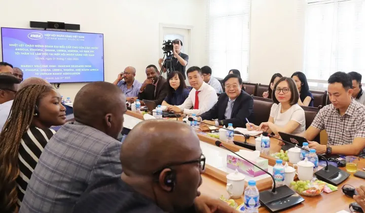 Hiệp hội Ngân hàng Việt Nam làm việc với đoàn đại biểu cấp cao ngân hàng trung ương một số nước Châu Phi