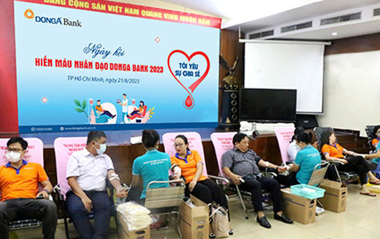 DongA Bank hiến máu nhân đạo năm 2023