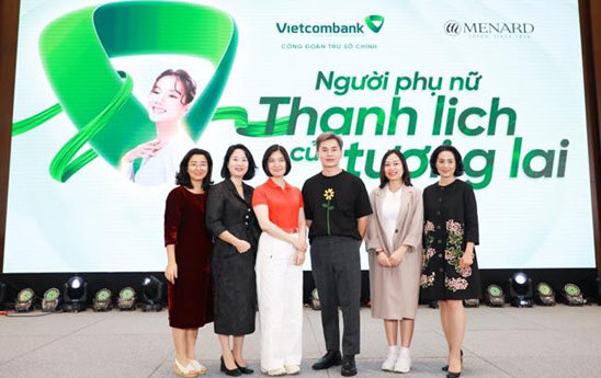 Vietcombank tổ chức chương trình ‘’Người phụ nữ thanh lịch của tương lai’’ dịp 8/3