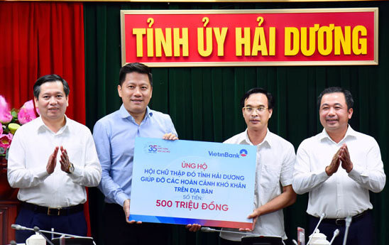 VietinBank ủng hộ Hội Chữ thập đỏ tỉnh Hải Dương 500 triệu đồng