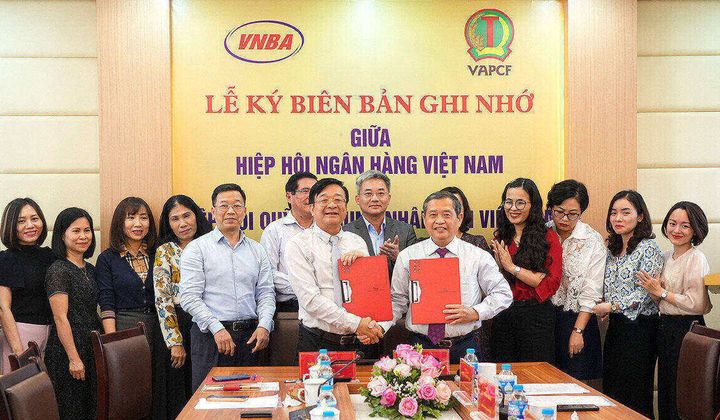 Hiệp hội Ngân hàng Việt Nam và Hiệp hội Quỹ Tín dụng nhân dân Việt Nam ký kết biên bản ghi nhớ hợp tác