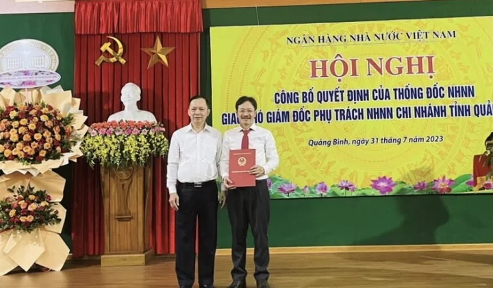 Công bố Quyết định giao phụ trách Ngân hàng Nhà nước, chi nhánh Quảng Bình