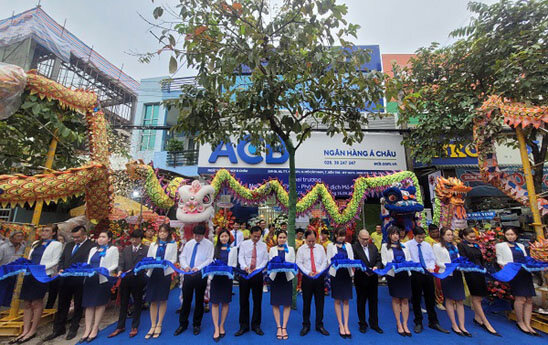 ACB khai trương PGD Mỏ Cày
