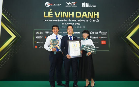 ACB nhận giải doanh nghiệp niêm yết có hoạt động quan hệ nhà đầu tư tốt nhất 2022