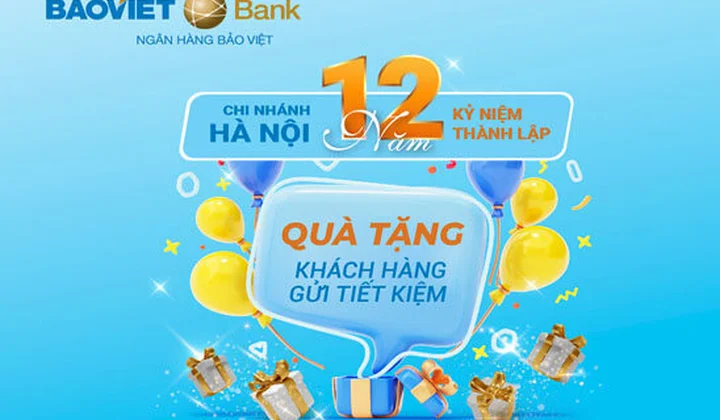 BAOVIET Bank Hà Nội tặng quà cho khách hàng gửi tiết kiệm