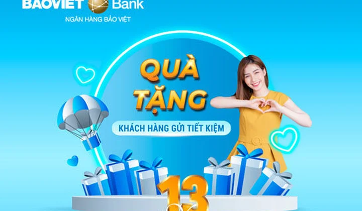 BAOVIET Bank Nghệ An tặng quà cho khách hàng