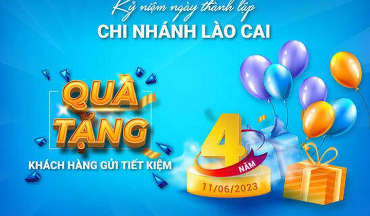 BaoVietBank Lào Cai tặng quà cho khách hàng
