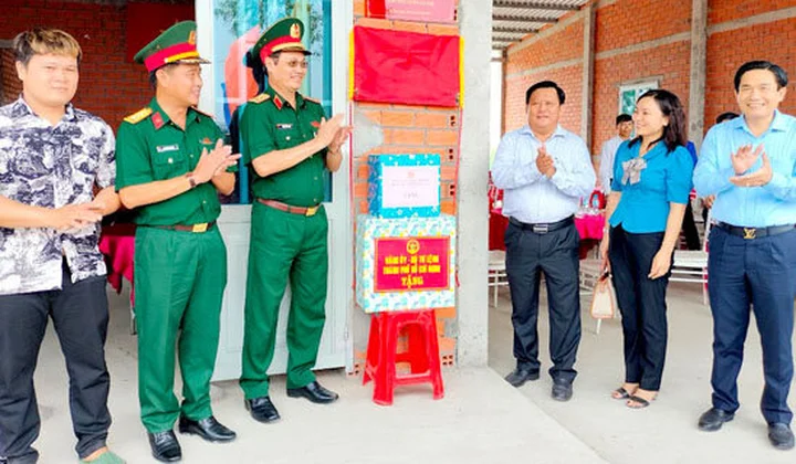HDBank chung sức phát triển khu dân cư liền kề chốt dân quân biên giới Tây Nam