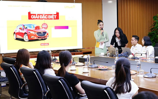 LPBank trao hơn 2,5 tỷ đồng quà tặng cho khách hàng may mắn