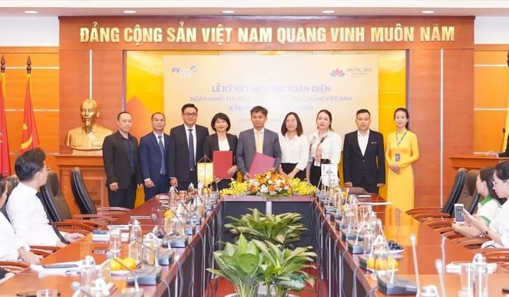 PVcomBank và trường Đại học Đông Đô ký thỏa thuận hợp tác toàn diện