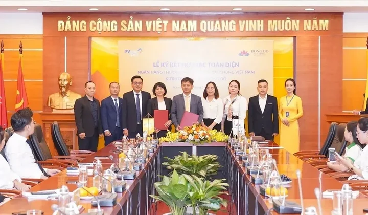 PVcomBank và trường Đại học Đông Đô ký thỏa thuận hợp tác toàn diện